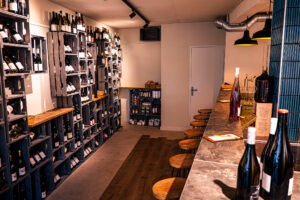 Soirée privée dans une cave à manger à Annecy – Le Cellier